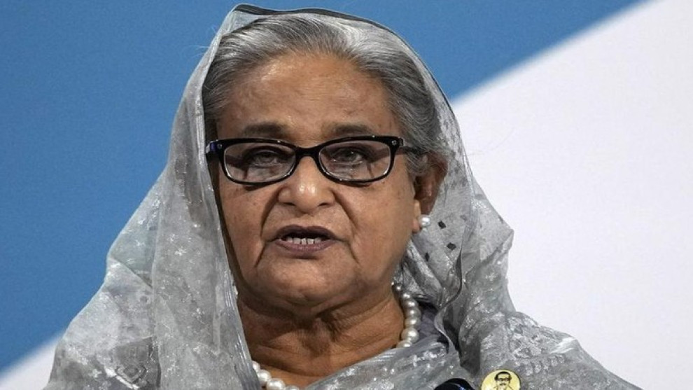 হাসিনার বক্তব্য ১০ মিনিটও শুনলেন না ৪৪ হাজার দর্শক, বের হয়ে গেলেন লাইভ থেকে