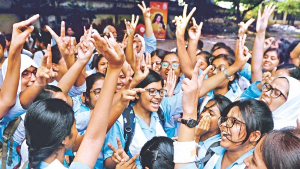 এসএসসি-সমমান পরীক্ষার ফল প্রকাশ, পাসের হার ৬২.২৫ শতাংশ