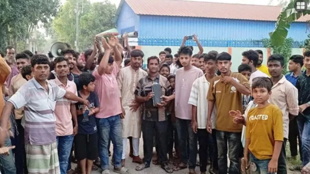 লোডশেডিংয়ের ক্ষোভে ৪ ঘণ্টা অবরুদ্ধ মিটার রিডার