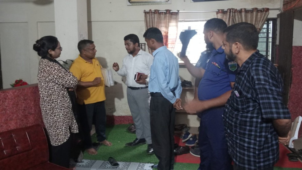 চিকিৎসা-বর্জ্য ব্যবস্থাপনায় গাফিলতি, পাবনায় দুই প্রতিষ্ঠানকে জরিমানা
