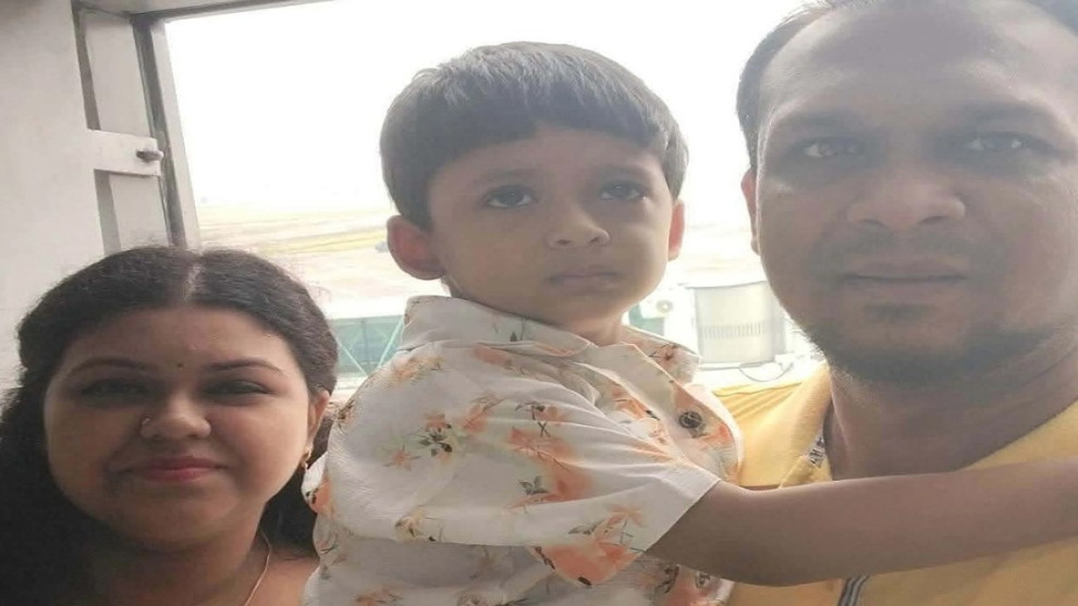 কলকাতায় হোটেলে আগুন, স্ত্রী-সন্তান ও শ্বশুরসহ কুষ্টিয়ার সাংবাদিক নিহত