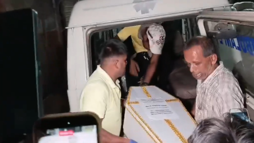 কলকাতায় নিহত ছয় বাংলাদেশির মরদেহ ফিরছে আজ