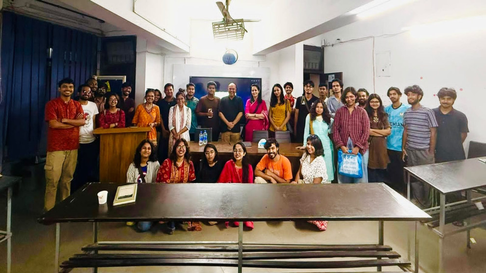 অর্থনীতিতে অনানুষ্ঠানিক কর্মসংস্থান ও বিদ্যুৎ অপচয়ের মিথ নিয়ে জাবিতে আলোচনা সভা