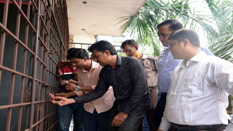 ঐতিহাসিক ভুবন মোহন পার্কে ফের উচ্ছেদ অভিযান, প্রশ্ন—স্থায়ী সমাধান কোথায়?