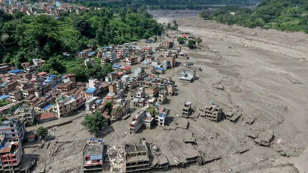 নেপালে আকস্মিক বন্যায় নিহত বেড়ে ৯৫, নিখোঁজ ৪০০ পর্যটক