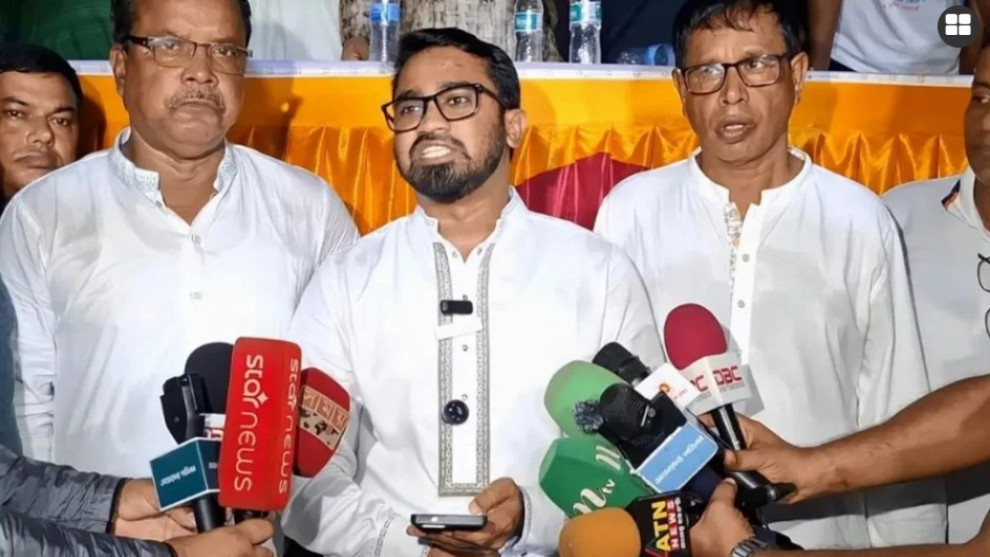জামায়াত-এনসিপির লংমার্চে আওয়ামী লীগের ফেরার পথ তৈরি হচ্ছে: রাশেদ খাঁন