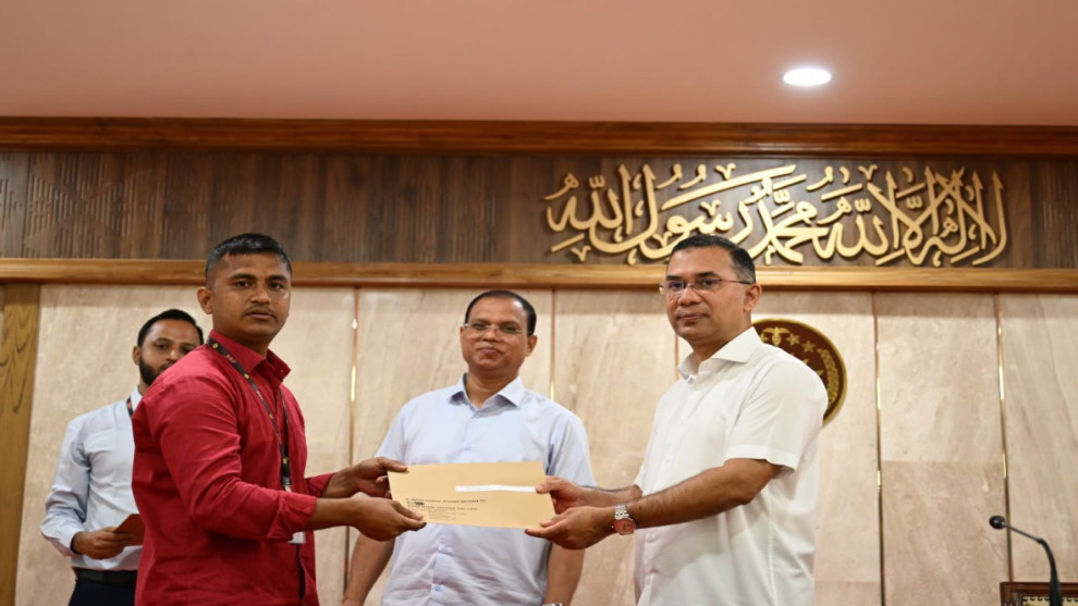 গুম-খুন ও জুলাইয়ে শহিদ-আহত পরিবারের ৭৪ জনকে চাকরির নিয়োগপত্র দিলেন প্রধানমন্ত্রী