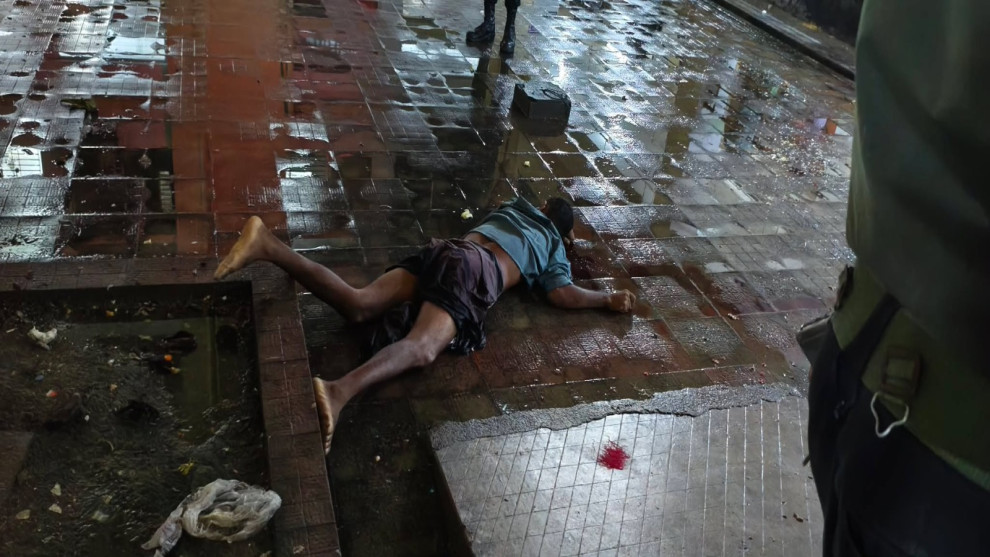 রামেক হাসপাতালে বাবাকে আইসিইউতে রেখে লাফ দিয়ে ছেলের আত্মহত্যা