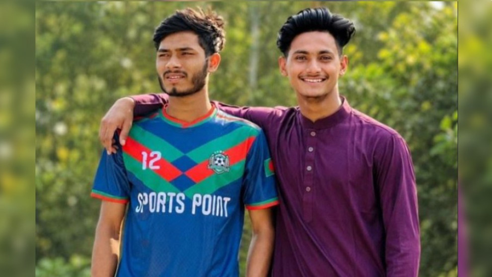 কক্সবাজার থেকে ফেরার পথে ট্রাকচাপায় দুই বন্ধুর মৃত্যু