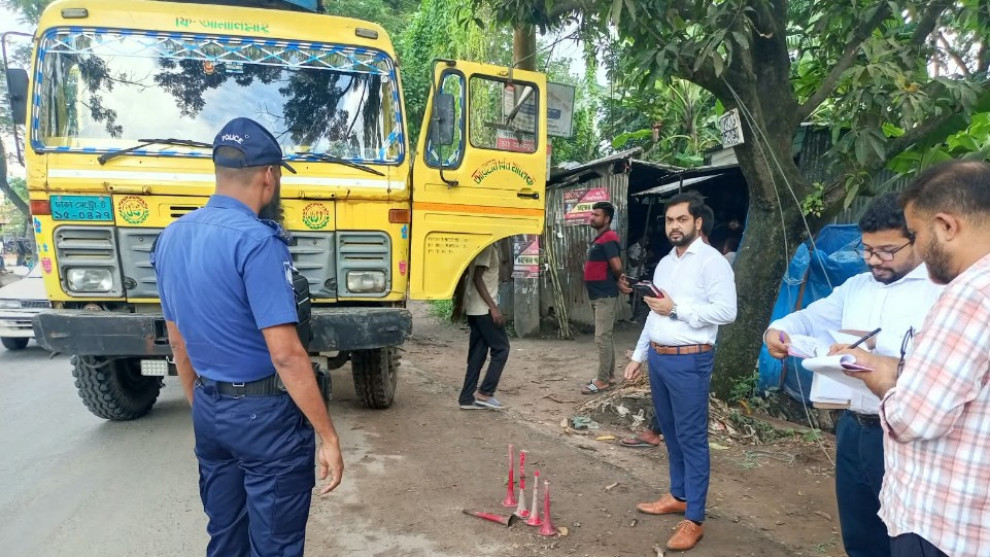 পাবনায় শব্দদূষণ নিয়ন্ত্রণে অভিযান, ৭ হাজার টাকা জরিমানা