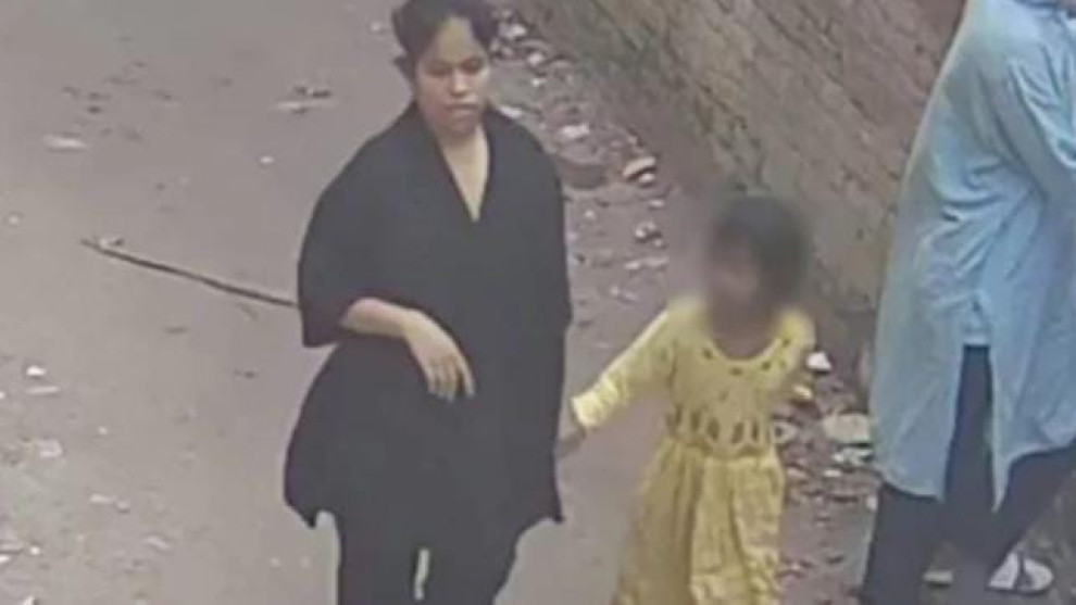 শেওড়াপাড়া থেকে নিখোঁজ শিশু শরীয়তপুরে উদ্ধার, নারী গ্রেপ্তার