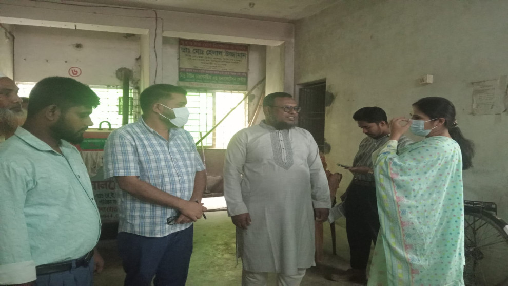 পাবনায় চিকিৎসা-বর্জ্য ব্যবস্থাপনায় অনিয়ম, দুই ক্লিনিককে জরিমানা