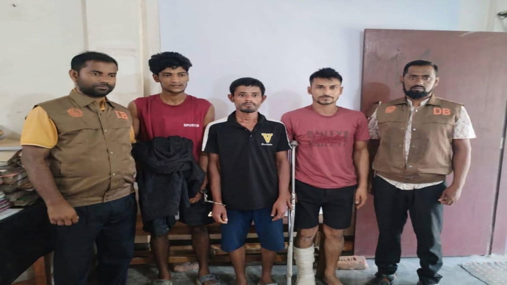 সখিপুরে ৫০ পিস ইয়াবাসহ ৩ মাদক কারবারি আটক