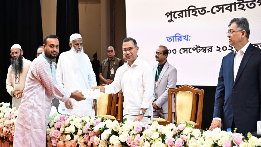 ফুলগাজীর ২৮০ ধর্মীয় ব্যক্তিকে সম্মানি দেবেন প্রধানমন্ত্রী