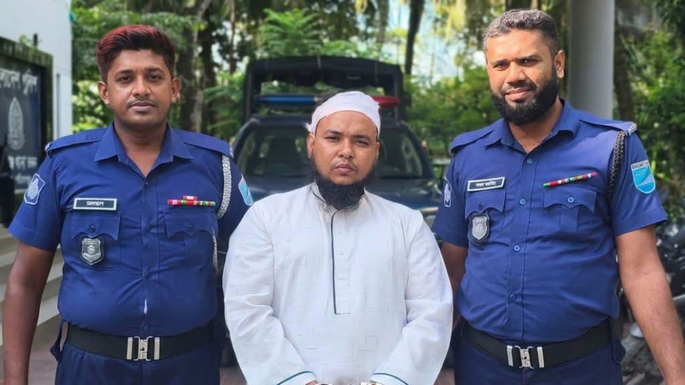 শরীয়তপুরের ভেদরগঞ্জে মাদরাসা প্রধানের বিরুদ্ধে শিশুকে যৌন নির্যাতনের অভিযোগ, গ্রেপ্তার