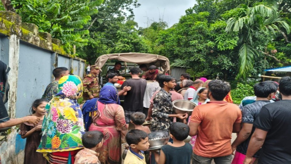 ভারী বর্ষণ ও পাহাড়ি ঢলে খাগড়াছড়ির নিম্নাঞ্চল প্লাবিত, সড়ক যোগাযোগ বন্ধ