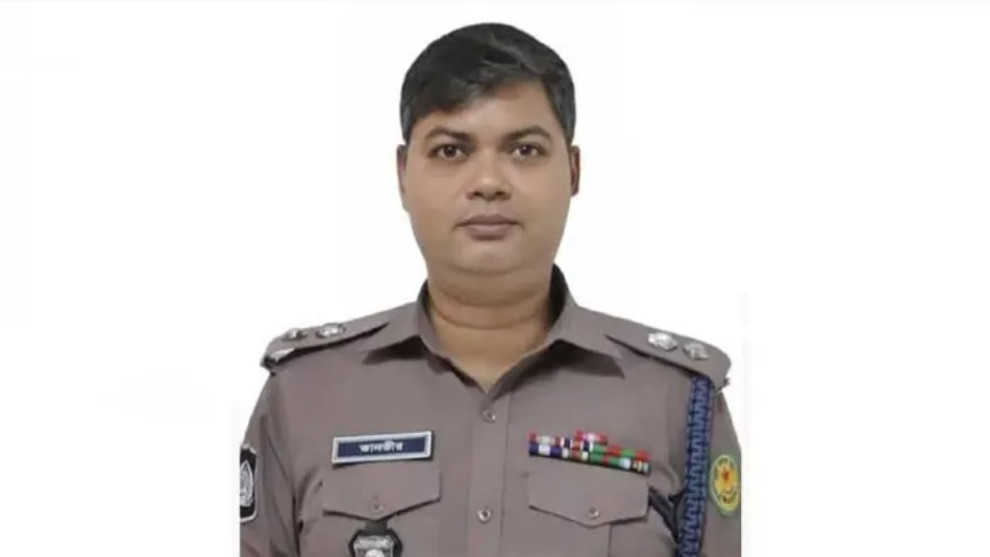 গুলশানে আওয়ামী লীগের মিছিল, ওসির পর সরানো হলো ডিসিকেও