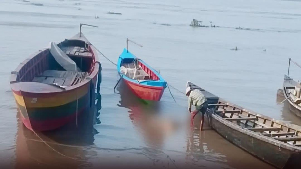 জাজিরায় পদ্মা নদী থেকে অজ্ঞাত ব্যক্তির অর্ধগলিত মরদেহ উদ্ধার