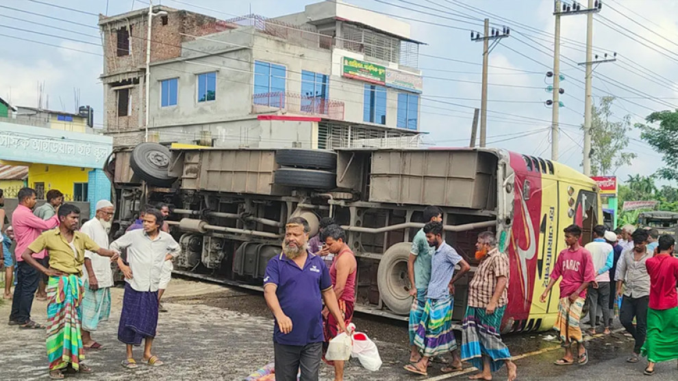 ত্রিশালে বাসের ধাক্কায় সিএনজির ২ যাত্রী নিহত