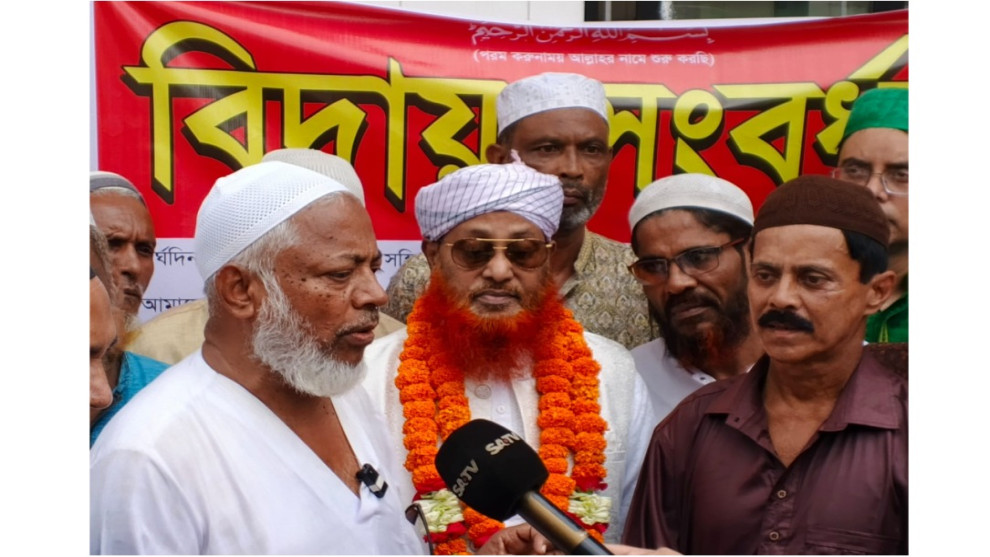 ৪১ বছর মসজিদে মুয়াজ্জিনের দায়িত্ব, ঘোড়ার গাড়িতে প্রবীণ আবু তাহেরকে বিদায়