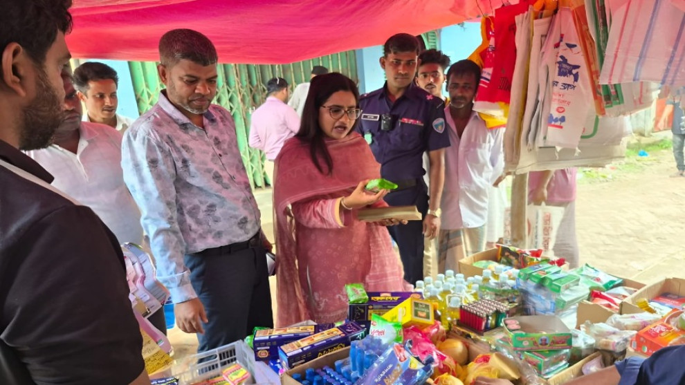 রোহিঙ্গাদের জন্য বরাদ্দ সাবান বিক্রি, কাপ্তাইয়ে দুই দোকানকে ৩৫ হাজার টাকা জরিমানা