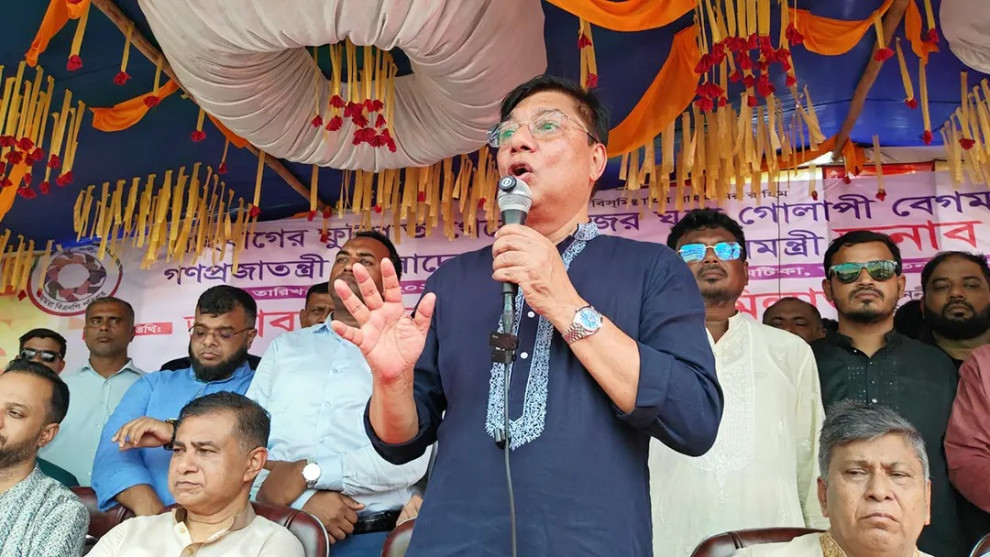 শেখ হাসিনা কালকেই আসুক, হাতকড়া নিয়ে রিসিভ করব : পর্যটনমন্ত্রী