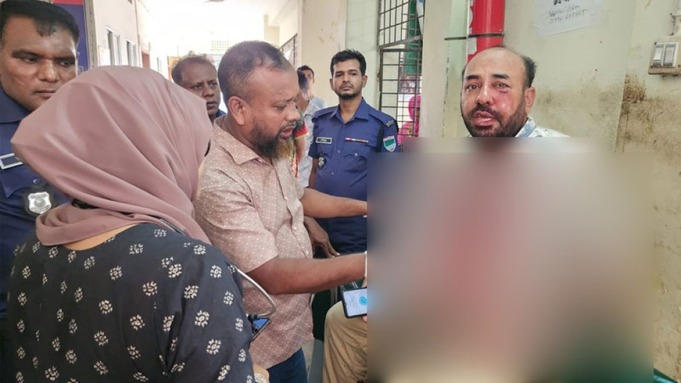 কুমারখালীতে পুলিশের উপস্থিতিতে সাংবাদিকের ওপর হামলার অভিযোগ