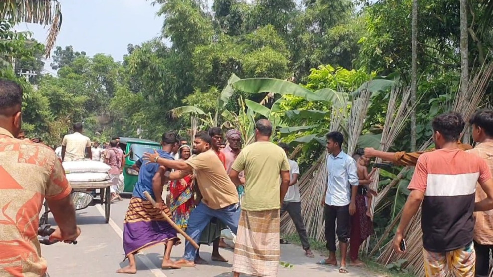নাটোরে জমি নিয়ে দুপক্ষের সংঘর্ষ, আহত ১১