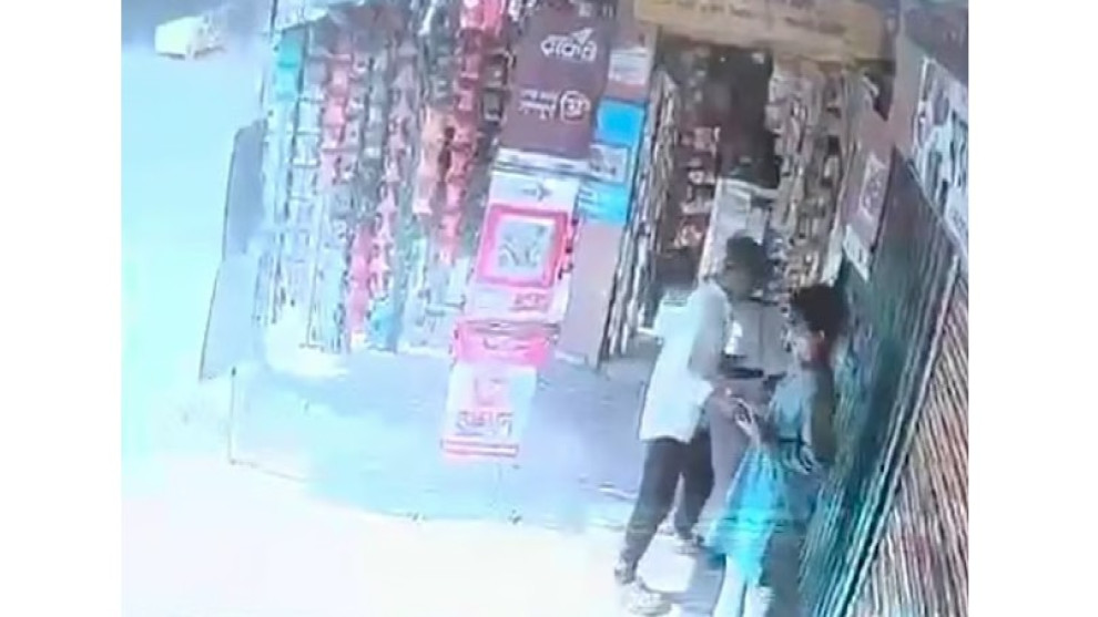 অপ্রতীমের সঙ্গে সিসিটিভিতে দেখা কিশোর আটক, জিজ্ঞাসাবাদ করছে পুলিশ