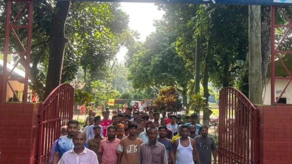 cয়ে মাদকের ‘হটস্পট’ বশিরপাড়া, থানায় এলাকাবাসীর লিখিত অভিযোগ