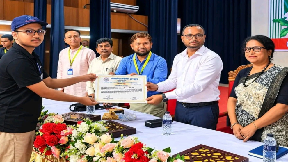 ত্রিশালের ২৩৬ জিপিএ-৫ প্রাপ্ত শিক্ষার্থীকে সংবর্ধনা