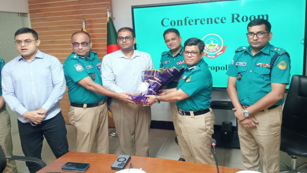অপরাধ দমনে পুলিশকে নিষ্ঠার সঙ্গে দায়িত্ব পালনের নির্দেশ জিএমপি ভারপ্রাপ্ত কমিশনারের