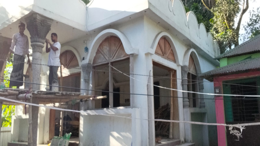 কালীগঞ্জে দুর্গা মন্দিরে চুরি, ভাঙচুর করা হয়েছে সিসিটিভি ক্যামেরা