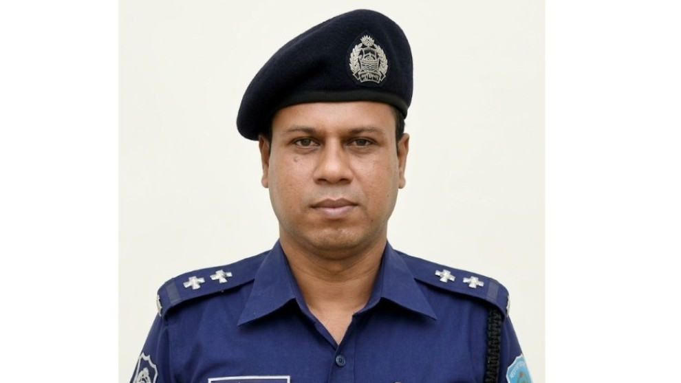 সিংগাইর থানার এসআই নাজমুলের বিরুদ্ধে চার্জার ফ্যান ও গাড়িভাড়া নিয়ে অনিয়মের অভিযোগ