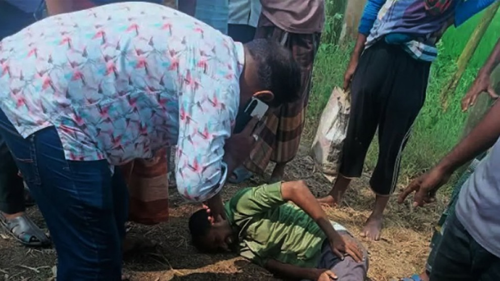 দিনদুপুরে ব্যাংকের দুই কর্মকর্তাকে পিটিয়ে ৩৪ লাখ টাকা ছিনতাই