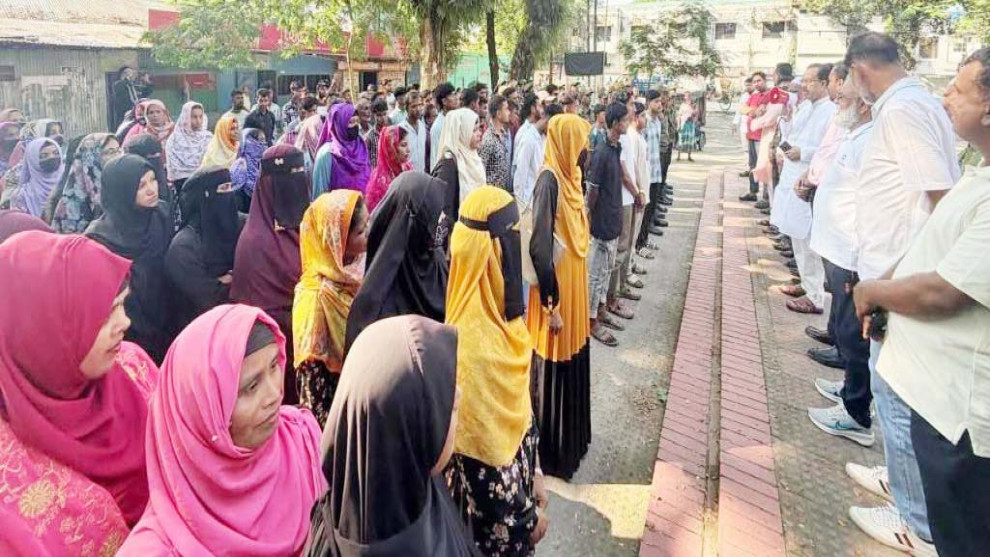 কালীগঞ্জে দুর্গাপূজার নিরাপত্তায় আনসার-ভিডিপিকে এমপি মিলনের নির্দেশনা