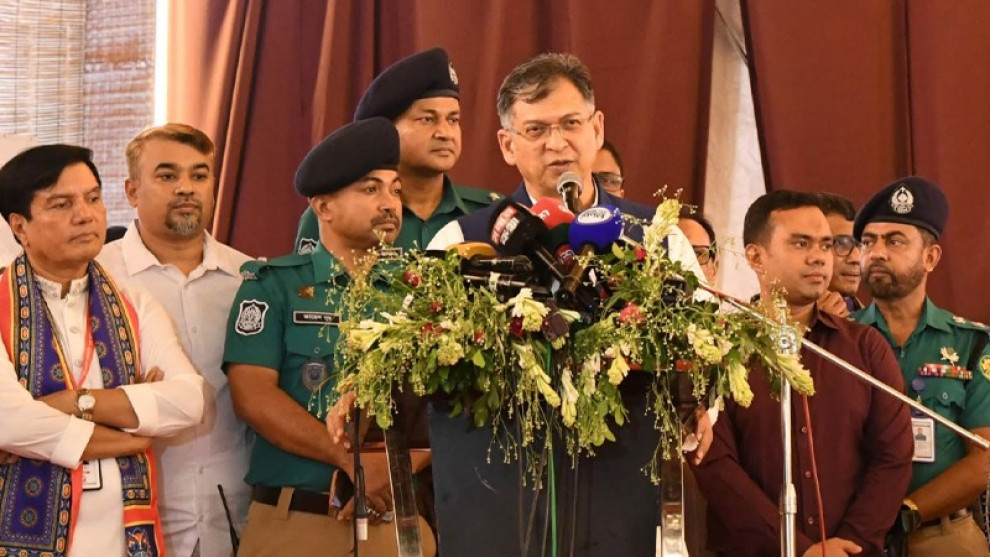 সর্বোচ্চ বরাদ্দ ও নিরাপত্তায় দুর্গাপূজা উদযাপিত হচ্ছে: স্বরাষ্ট্রমন্ত্রী