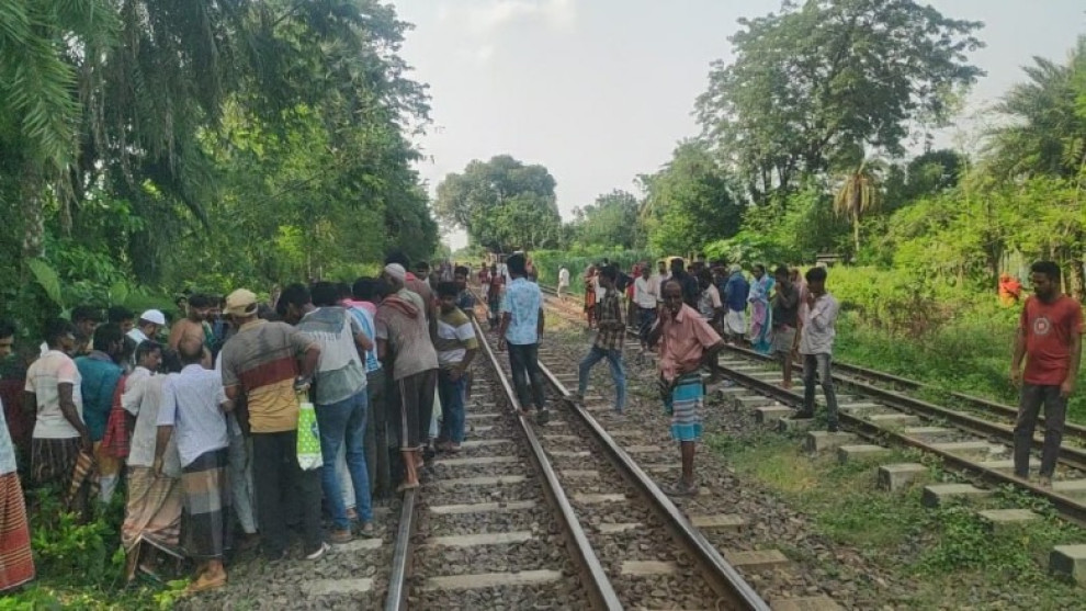 বগুড়ায় ট্রেনে কাটা পড়ে নারীর মৃত্যু, মরদেহের ওপর দিয়ে গেল আরেক ট্রেন