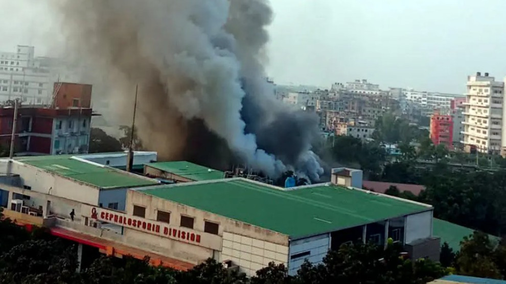 গাজীপুরে ইবনে সিনা ফার্মাসিউটিক্যালসের কারখানায় আগুন
