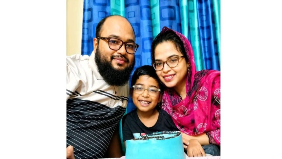 কক্সবাজারে রিসোর্টে আগুনে পুড়ে চুয়াডাঙ্গার মা-ছেলের মর্মান্তিক মৃত্যু; পরিবারে শোকের মাতম