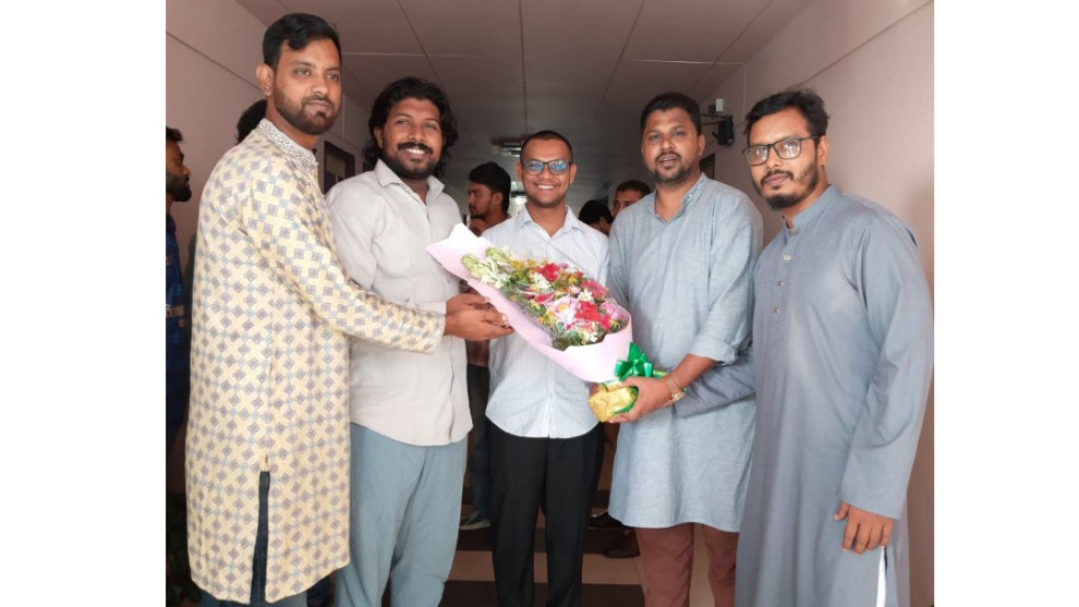 খুলনায় জাতীয় ছাত্রশক্তির কেন্দ্রীয় নেতাদের আগমন, যুবশক্তির শুভেচ্ছা