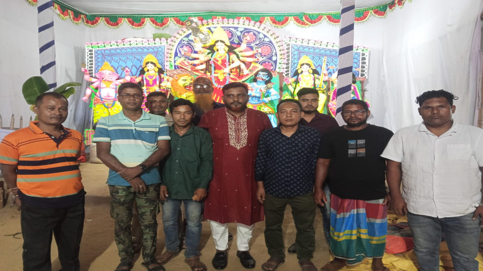 কালিয়াকৈরের বোয়ালী ইউনিয়নের ১৪ পূজামণ্ডপ পরিদর্শন করলেন অ্যাডভোকেট আতিকুর রহমান