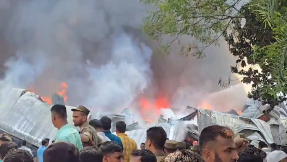 কাশিমপুরে সুপ্রিম গার্মেন্টসে আগুন, ছড়াল ডিবিএলের সুতার গোডাউনেও