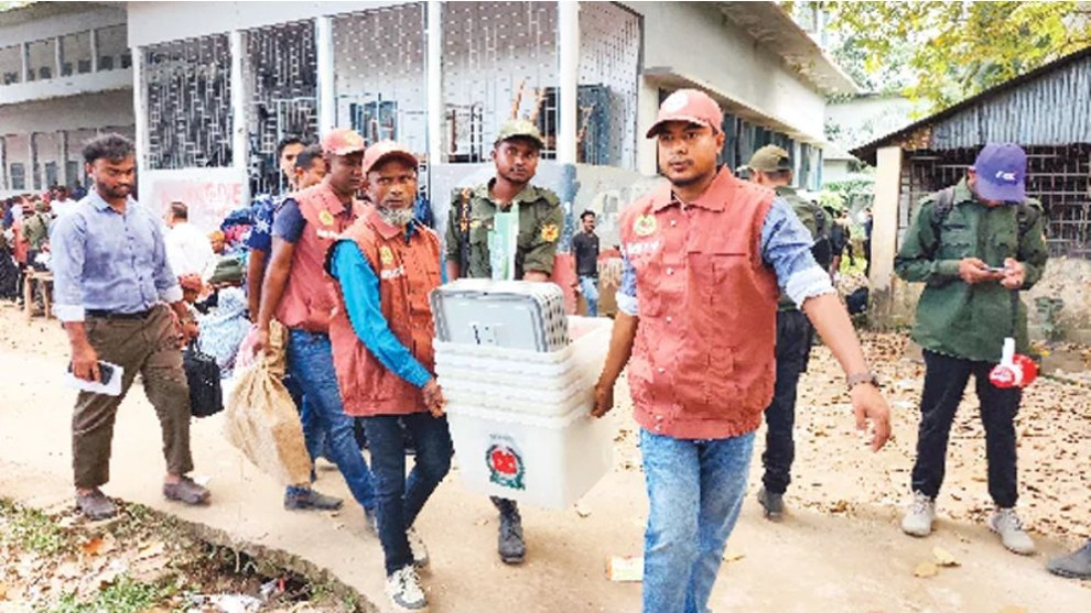 ঠাকুরগাঁও-১ উপনির্বাচনে সরকারি দলকে সমর্থনের অভিযোগে ৯ ভোটগ্রহণ কর্মকর্তা প্রত্যাহার