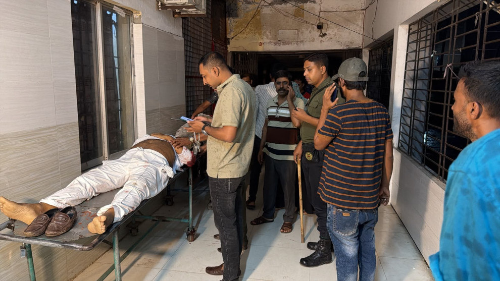 পাবনায় পুষ্পপাড়া বাজারে মুখোশধারীদের গুলি, ইজারাদারসহ নিহত ২