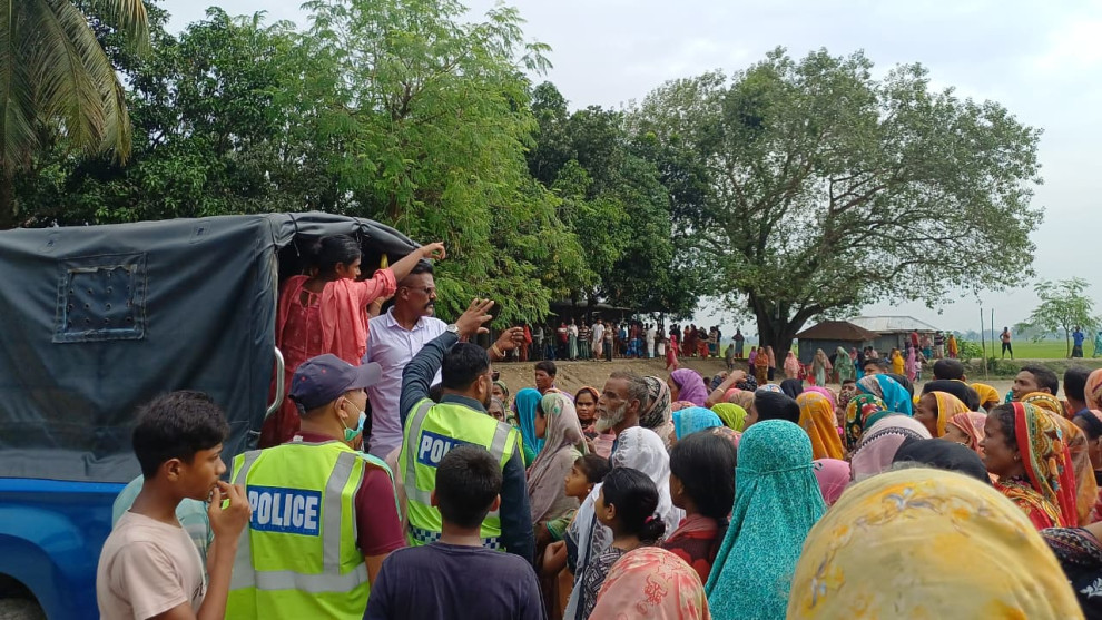 শাজাহানপুরে নিজ ঘর থেকে অর্ধগলাকাটা ব্যক্তির মরদেহ উদ্ধার